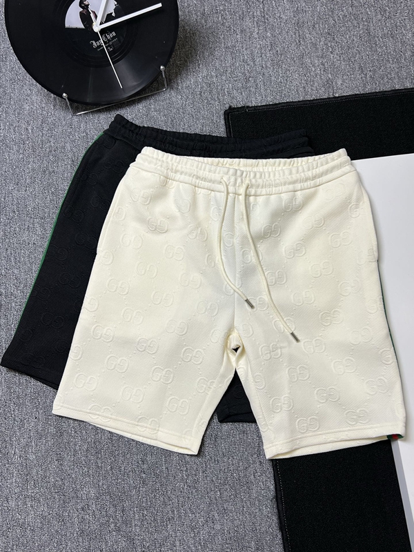 ブランドハーフパンツ正面デザイン